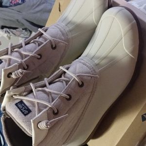 Womens sperry duck boots size 11 , light pink/tan